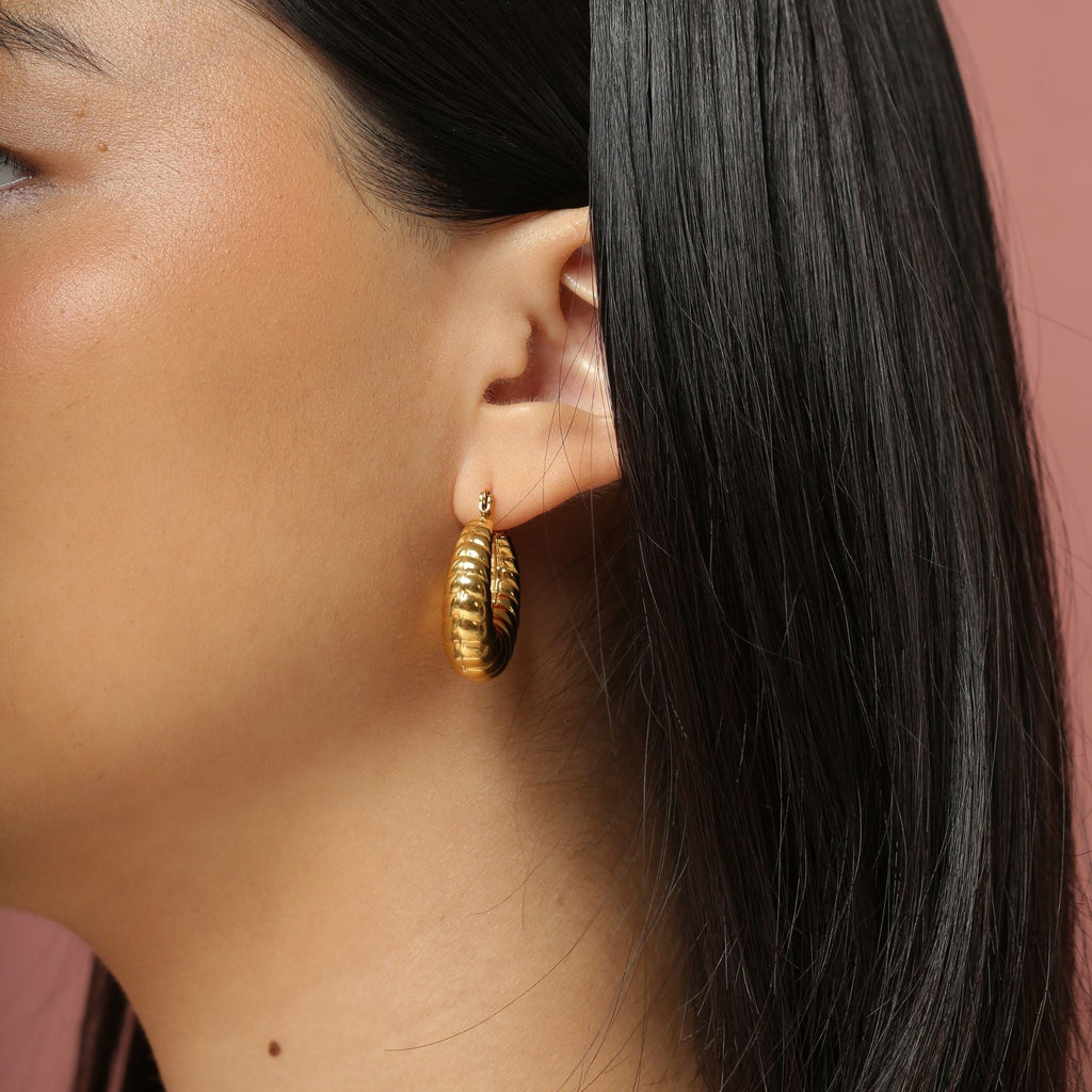 Alondra Hoops