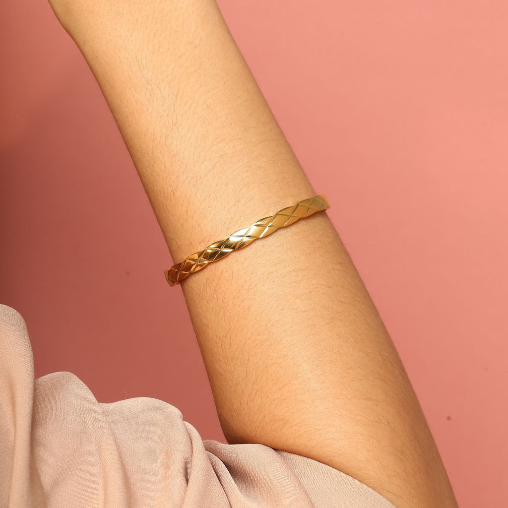 Analia Cuff