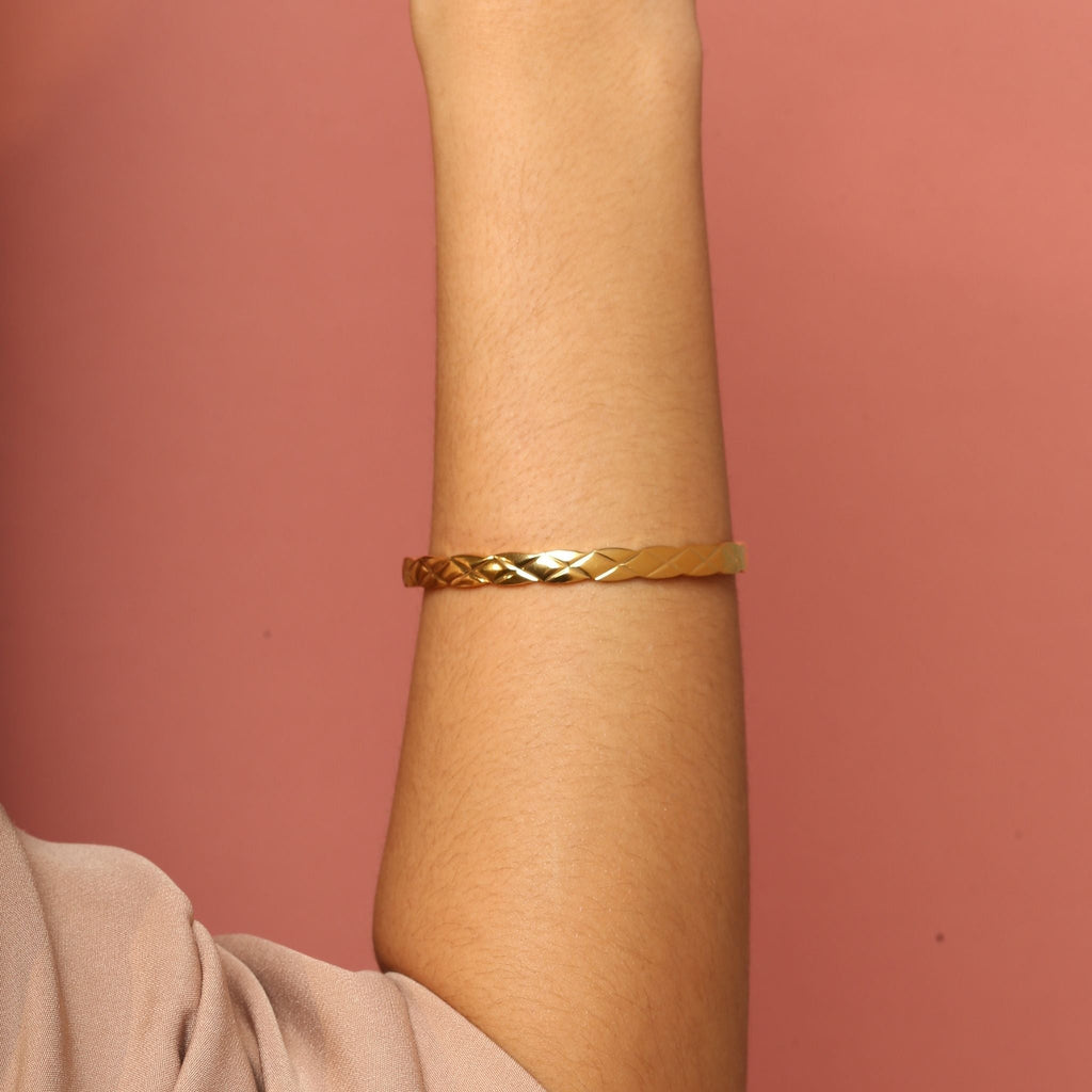 Analia Cuff