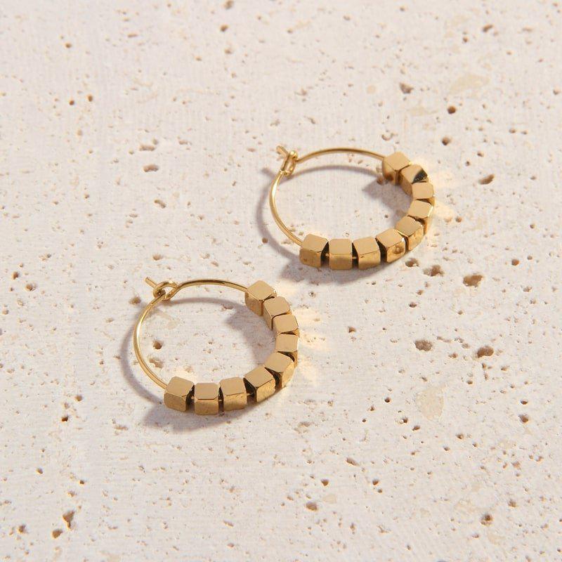 Caterine Hoops