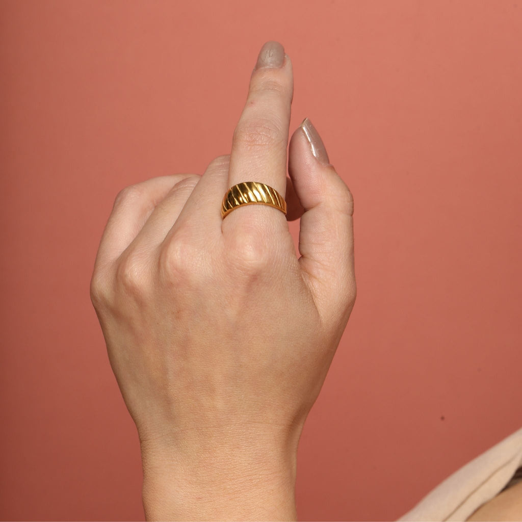 Delia Ring