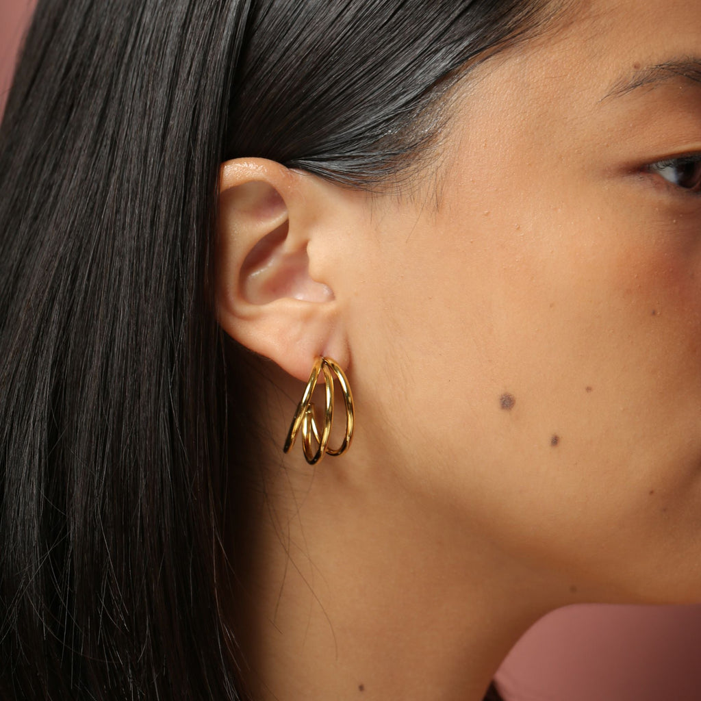 Izabella Hoops