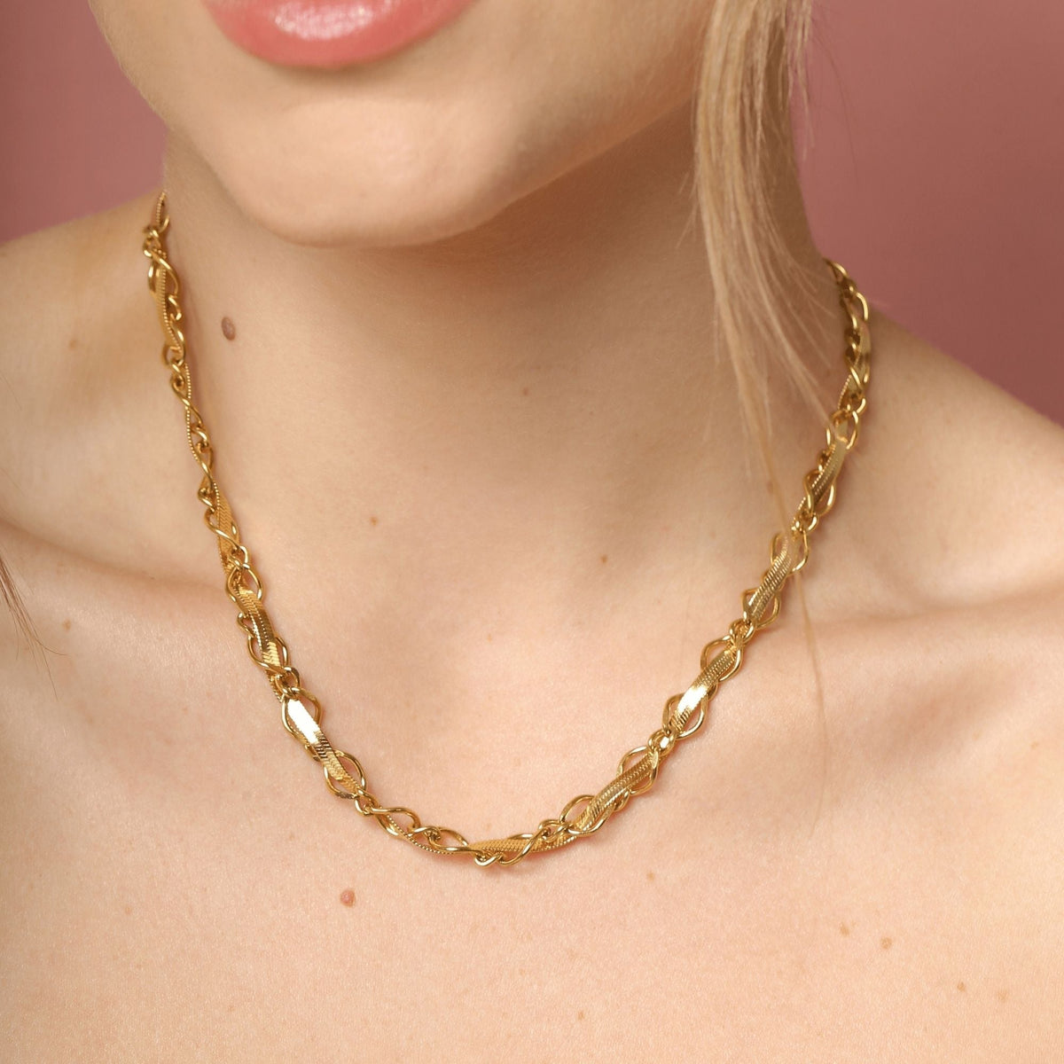 Mar Chain Necklace