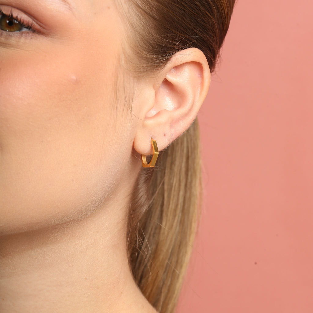 Simona Hoops